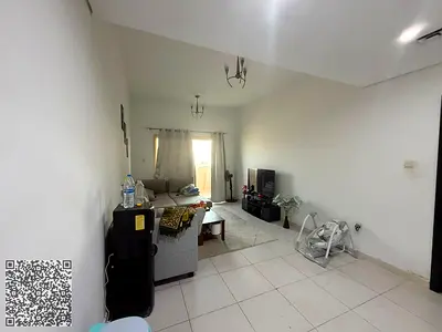 للبيع غرفه وصاله بتاور لافندر اطلاله علي شارع الشيخ محمد بن زايد