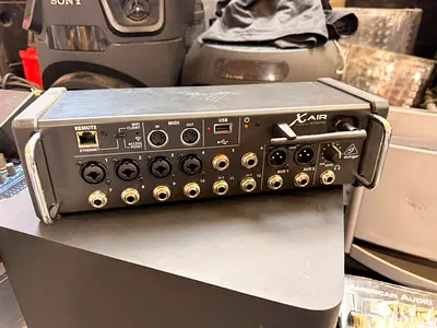 Behringer X AIR XR12 Digital Mixer (12-Channel) – Excellent Condition