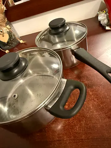 Cooking pans at throw away price