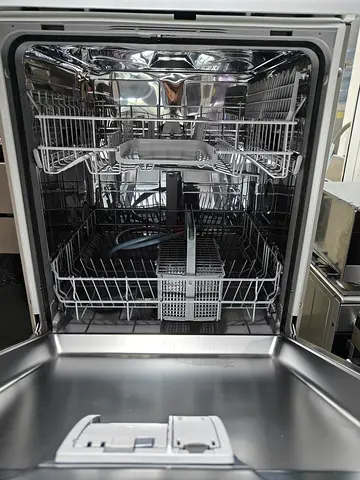 Siemens latest model 2 rack dishwasher 12 place settings 5 programs washing by kholol used appliance