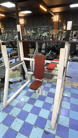 Used incline chest press / seated press machine - sturdy gym equipment