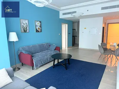 شقة فاخرة ومؤثثة بغرفة نوم واحدة | جاهزة للسكن | إطلالة على البحيرة | مساحة معيشة واسعة | بالقرب من محطة مترو "دي إم سي سي" (DMCC)