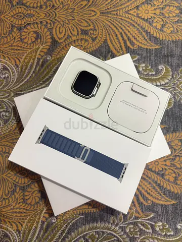 Apple Watch Series (w/ Magnetic Link Bracelet) - Unused in Box