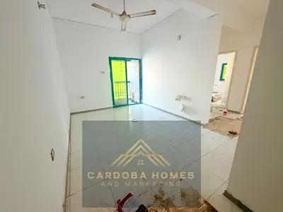 Spacious 2bhk in nabba window ac central gas family building balcony with landfree parking only 249