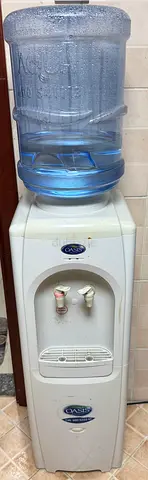 Oasis Hot and Cold Water Dispenser Floor Standing, Working Perfectly Moving Out Sale