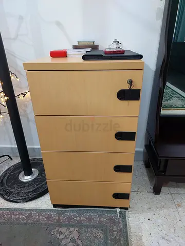 Wooden 4-Drawer Chest / Drawer in Light Brown for home office or storage
