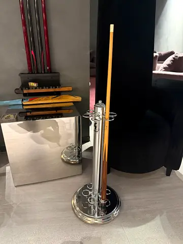 Stand for pool table/snooker cues