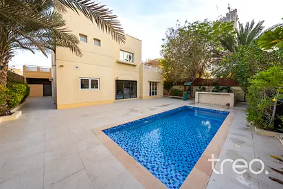 Upgraded | Private Pool | Vacant