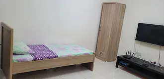 Excecutive ladies Bedspace available in new building AlQasimia sharjah only for keralites