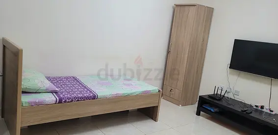 Excecutive ladies Bedspace available in new building AlQasimia sharjah only for keralites