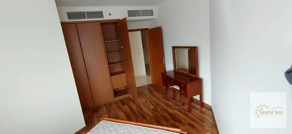 4 CHEQUES /NEAR METRO/VACANT/SAMI FURNISHED