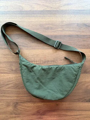 Uniqlo Olive Green Crossbody / Sling Bag - Lightweight, Casual
