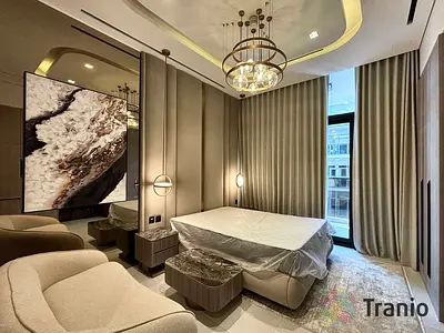 Fully Equipped| Vacant | Modern Warm-Toned Design
