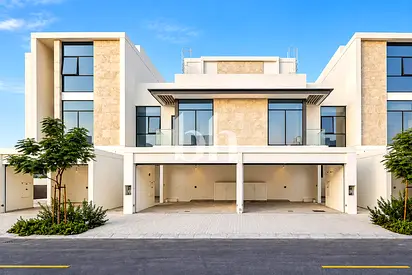 Downtown View | Roof Terrace | Lift | Single Row