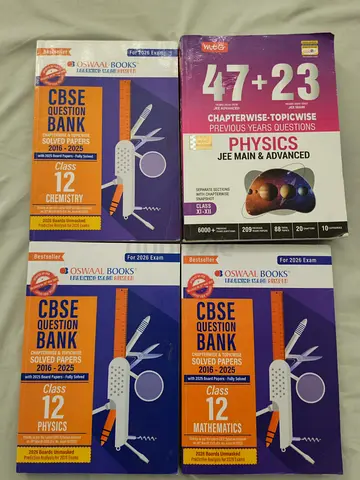 Oswaal CBSE Question Bank - XII (Phy, Chem, Math) and MTG 47+23 JEE Physics, Set of 4