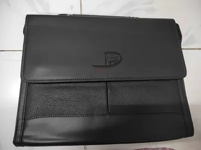 Black leather-look men’s briefcase / document bag - good condition