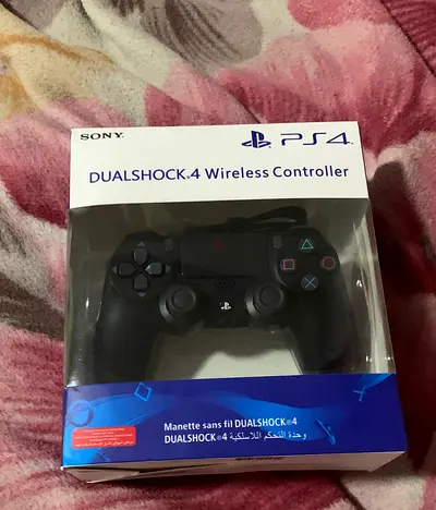 Compatible PS4 controller, Never used