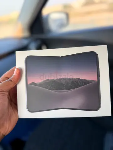 Iphone duo 256gb uae version from Apple Store