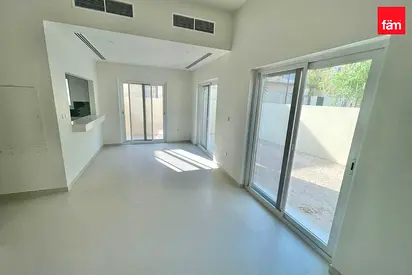 Corner | Single Row | Vacant | Prime Location