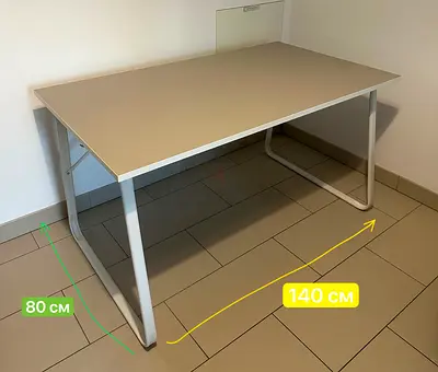 White 140cm x 80cm Modern Work/Study/Office/Game Desk - Good Condition