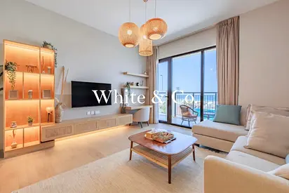 Upgraded Apartment | Sea View | Vacant Now