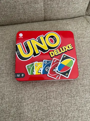 UNO Deluxe card game NEW (complete set in metal tin)