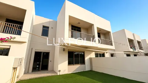 Pool View | Spacious | Single Row