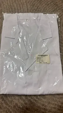 Brand new white lab coat / doctor's coat - size L unused