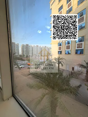 شقة جديدة تماماً وواسعة (غرفة وصالة) للبيع في "أميرة"، عجمان...