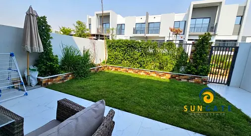 Full furnished, Single row, Nearby park