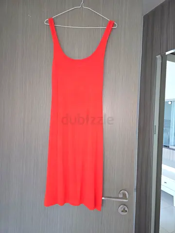 Simple sleeveless coral summer dress, size medium
