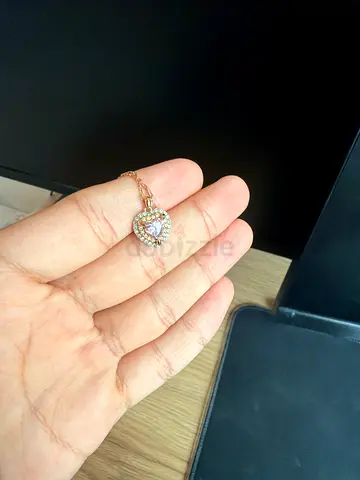 Swarovski One Heart Pendant Necklace. Rose gold heart shaped( 1 year old, no box)