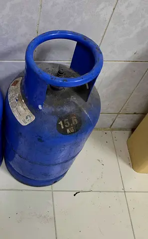 15.6 kg Blue Gas Cylinder - Used, Good Condition and stove with regulator and hose pipe