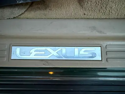 2000 Lexus LX-SERIES — миниатюра 14