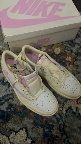 Jordan 1 retro low og sp travis scott