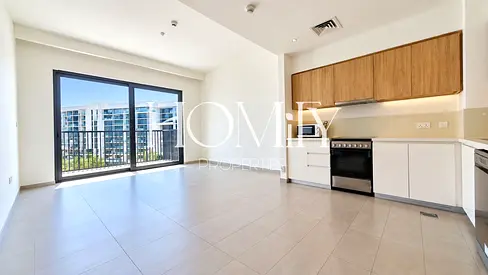GREAT LOCATION | EMAAR | WITH PARK ACCESS