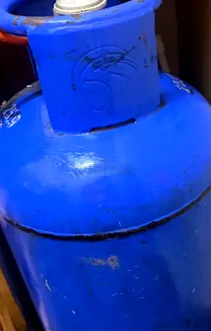 Blue LPG gas cylinder - good used condition