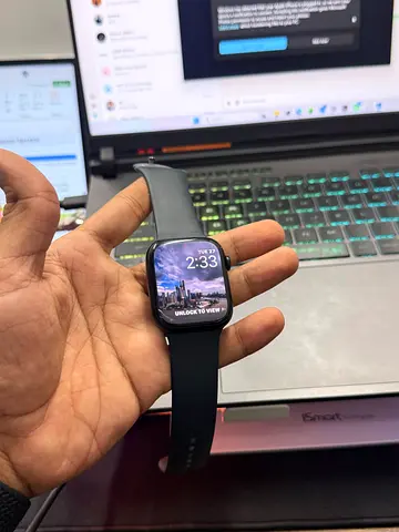 Apple Watch Series 9 45mm – 93% Battery Health
