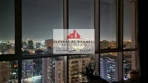 للبيع ثلاث غرف وصالة اطلالة مفتوحة مع 2 باركن شقة ممتازة