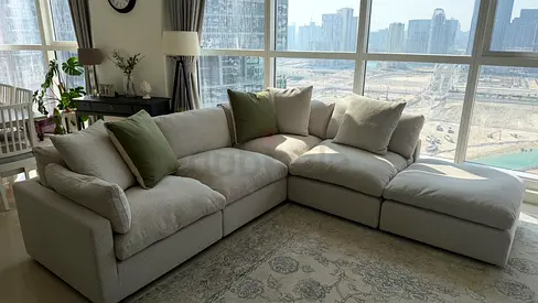 2XL Brand  Light grey L-shaped fabric sectional sofa with chaise - 2 months old- like new