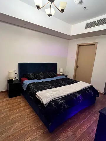 King size bed