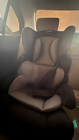 Mochi child car seat - great condition