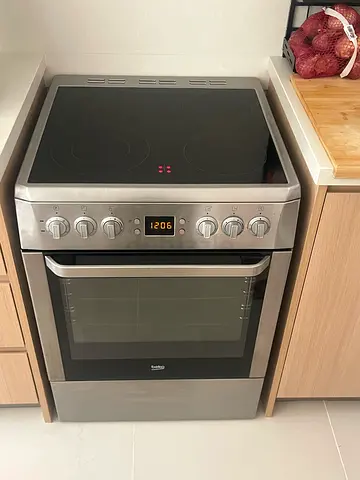 Electric ceramic cooker 60cm , Beko brand