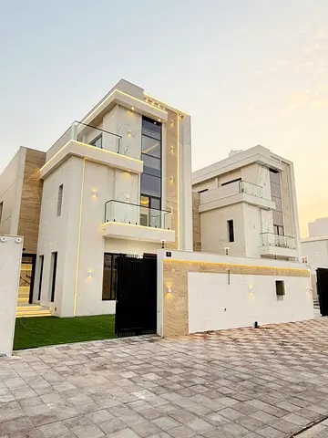 A great opportunity to own a spacious family villa at an attractive price.