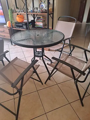 Outdoor/Patio Glass Round Table with 3 Folding Chairs - Very Good Condition