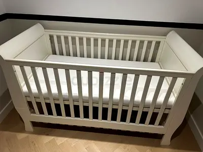 Mamas & Papas White Sleigh Cot Bed with 2 Heights