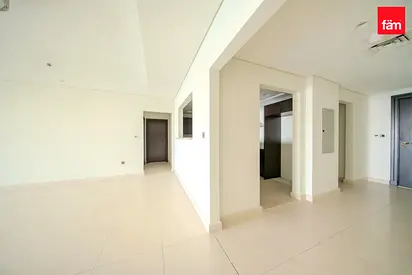 High Floor / Fantastic Sea Views / Vacant Soon