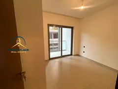 Unfurnished | Vacant |Mid Floor