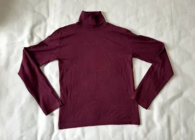Sweater size L