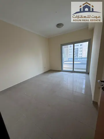 🏡 **فرصة مميزة للإيجار في الخان –  الشارقة**  شقة غرفتين وصالة بموقع مميز في برج ريفيرا بمنطقة الخان، تتميز بمساحات مريحة وتصميم عملي يناسب العائلات،